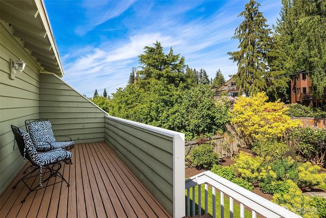 1033 8th Avenue S, Edmonds, WA 98020