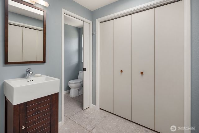 1033 8th Avenue S, Edmonds, WA 98020