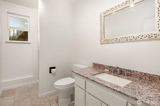 1033 8th Avenue S, Edmonds, WA 98020