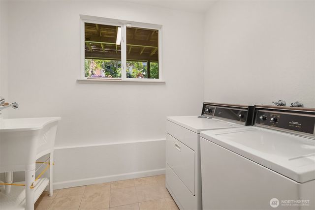1033 8th Avenue S, Edmonds, WA 98020