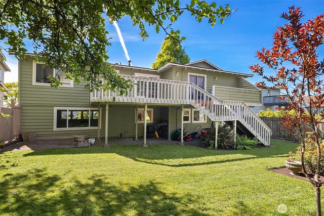 1033 8th Avenue S, Edmonds, WA 98020