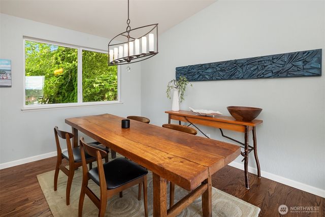 1033 8th Avenue S, Edmonds, WA 98020