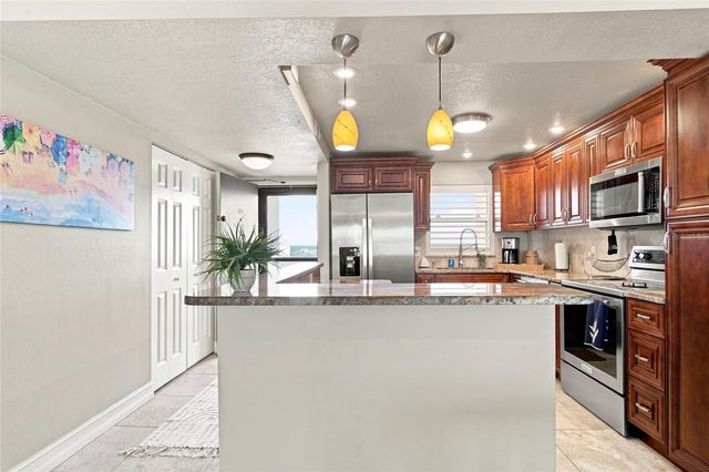 1270 GULF BOULEVARD 2007, Clearwater Beach, FL 33767