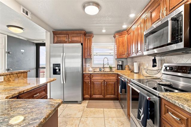 1270 GULF BOULEVARD 2007, Clearwater Beach, FL 33767