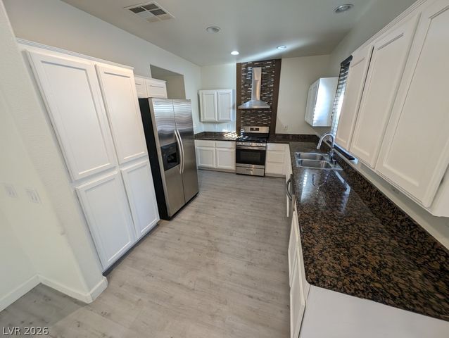 7593 Perla Del Mar Avenue, Las Vegas, NV 89179