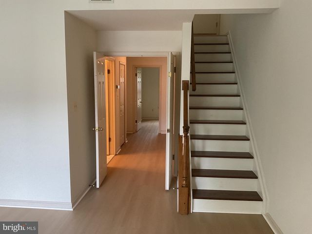 28 TENBY CT, Lutherville Timonium, MD 21093
