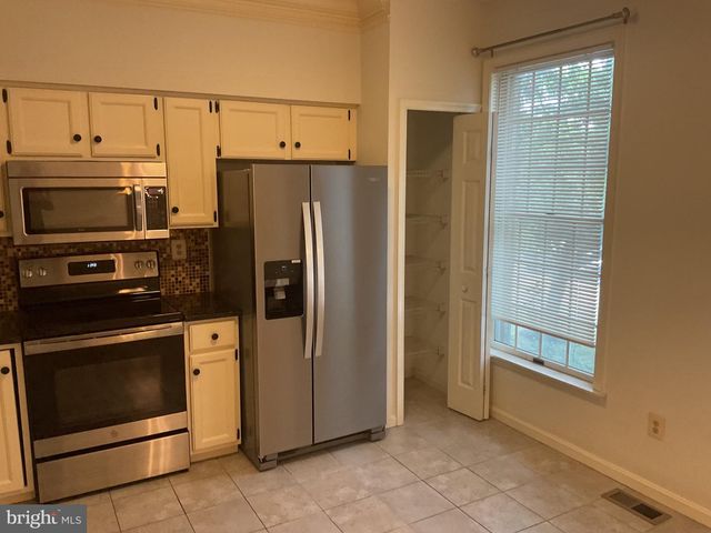 28 TENBY CT, Lutherville Timonium, MD 21093