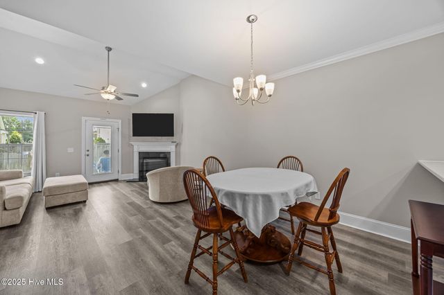 2301 Dovedale Drive A, Greenville, NC 27834