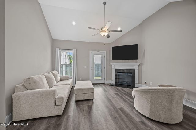 2301 Dovedale Drive A, Greenville, NC 27834