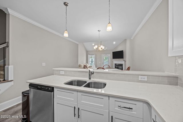 2301 Dovedale Drive A, Greenville, NC 27834