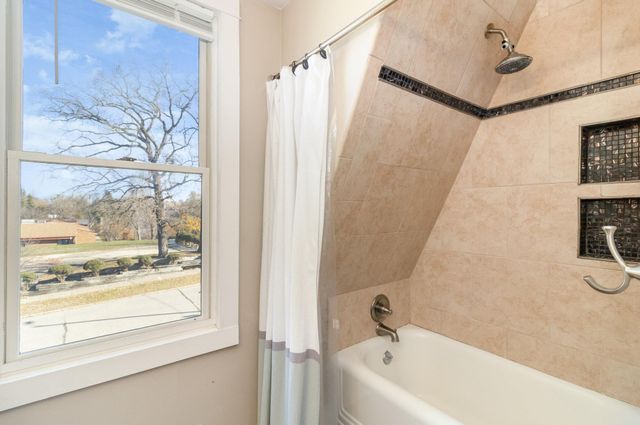 1004 College Avenue, Red Wing, MN 55066