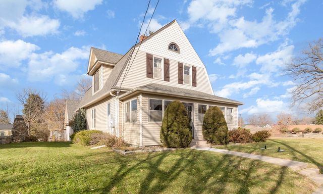 1004 College Avenue, Red Wing, MN 55066