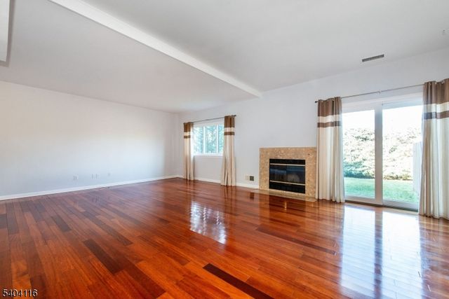 173 Castle Ridge Drive, East Hanover Twp., NJ 07936