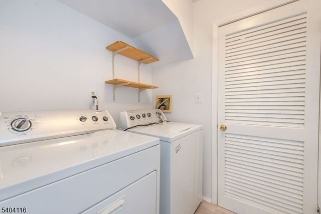 173 Castle Ridge Drive, East Hanover Twp., NJ 07936