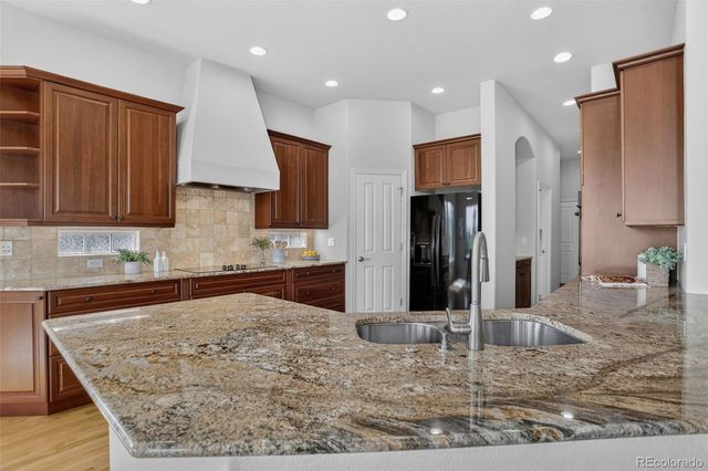 6568 S Blackhawk Way, Aurora, CO 80016