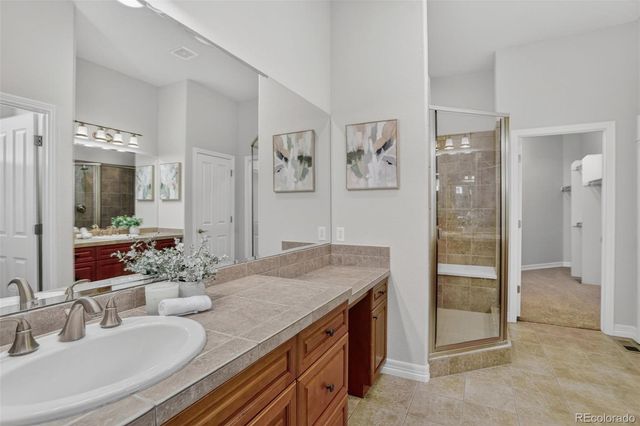 6568 S Blackhawk Way, Aurora, CO 80016