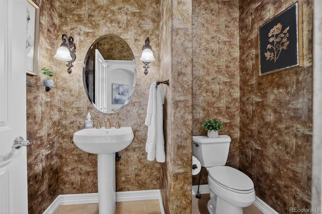 6568 S Blackhawk Way, Aurora, CO 80016