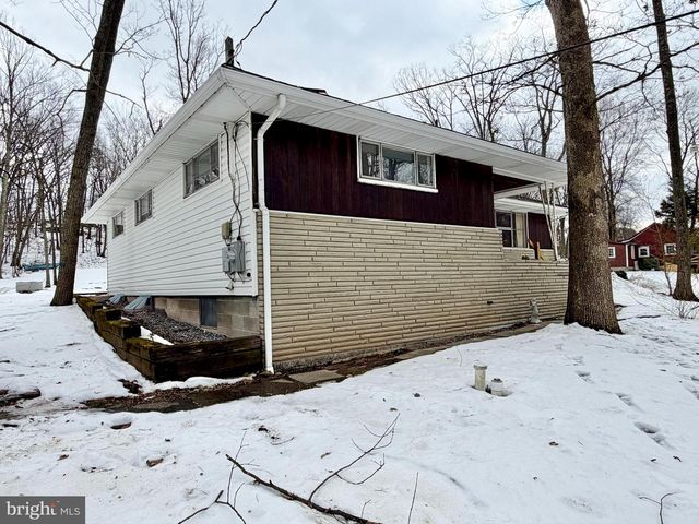 624 RAYSTOWN ROAD, Everett, PA 15537