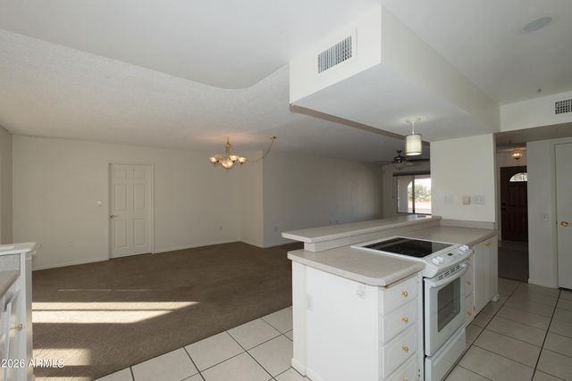 9631 W SPANISH MOSS Lane W, Sun City, AZ 85373