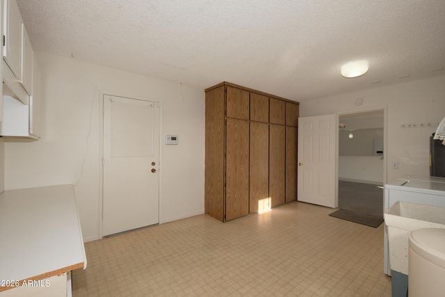 9631 W SPANISH MOSS Lane W, Sun City, AZ 85373