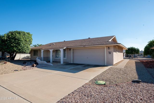 9631 W SPANISH MOSS Lane W, Sun City, AZ 85373