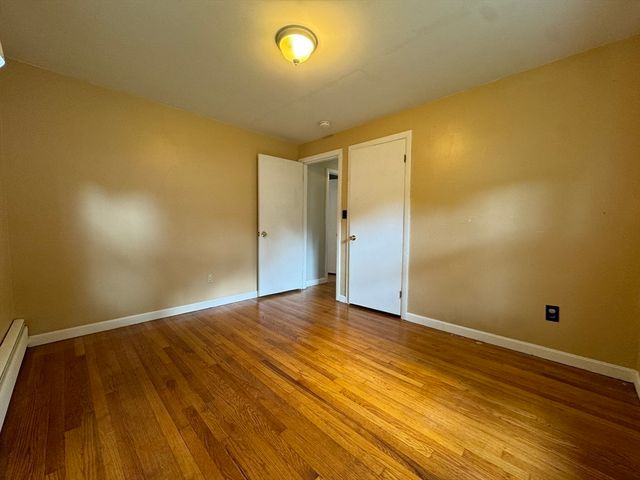 7 Gardner Ave, Attleboro, MA 02703