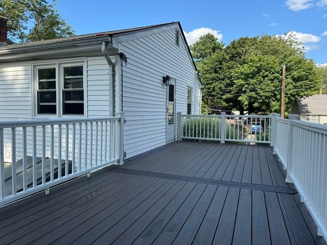 7 Gardner Ave, Attleboro, MA 02703