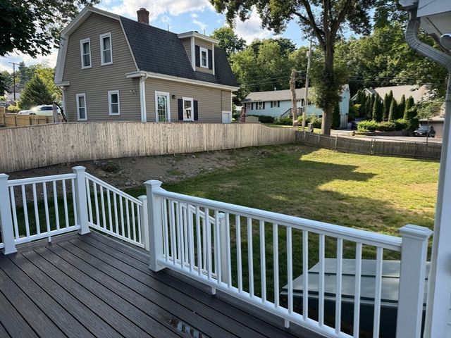 7 Gardner Ave, Attleboro, MA 02703