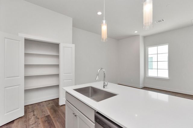 2007 Bauer Drive E, Houston, TX 77080