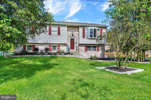 2431 ONYX RD, York, PA 17408