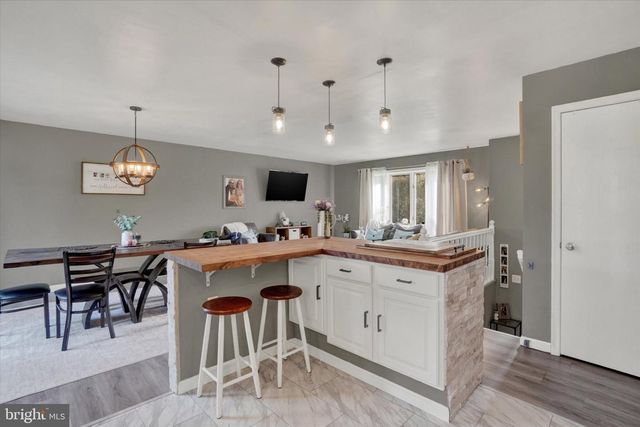 2431 ONYX RD, York, PA 17408
