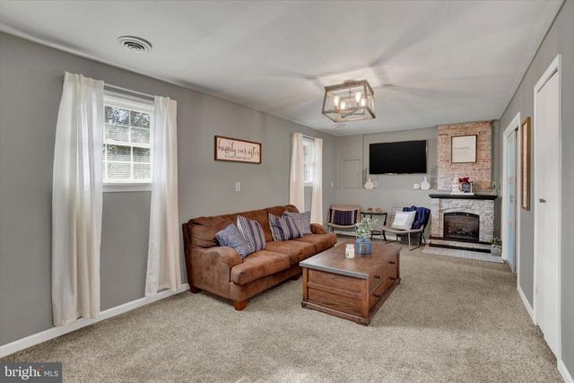2431 ONYX RD, York, PA 17408