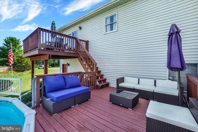 2431 ONYX RD, York, PA 17408