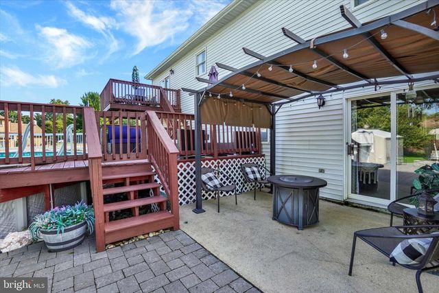 2431 ONYX RD, York, PA 17408