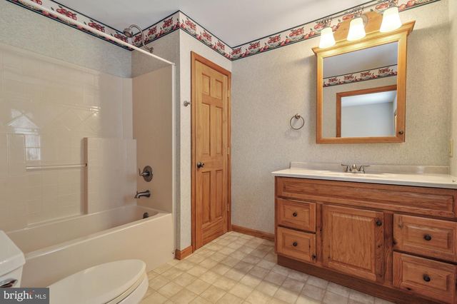 2272 FORREST AVE, Dover, DE 19904