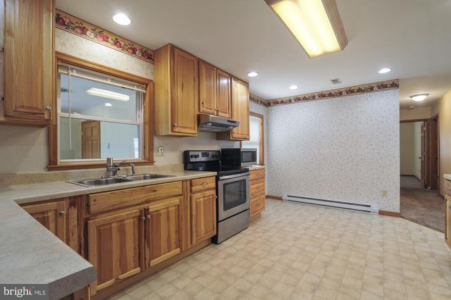 2272 FORREST AVE, Dover, DE 19904