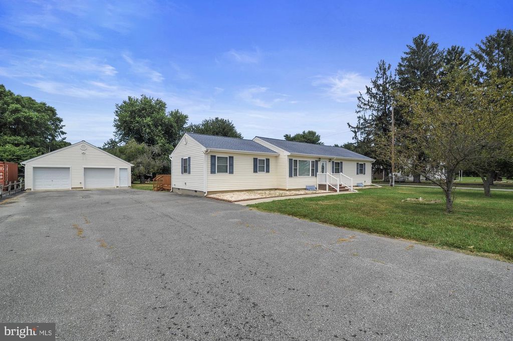 2272 FORREST AVE, Dover, DE 19904