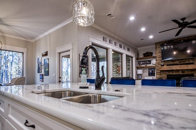 87 Elcano Drive, Hot Springs Village, AR 71909