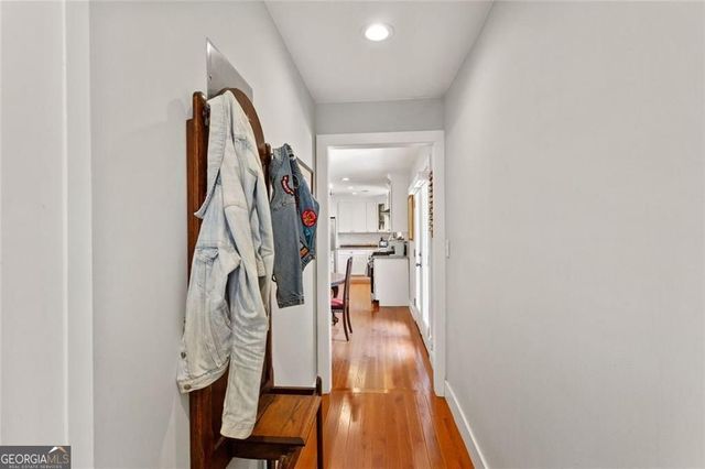 3662 Twin Oaks Drive SE, Smyrna, GA 30080