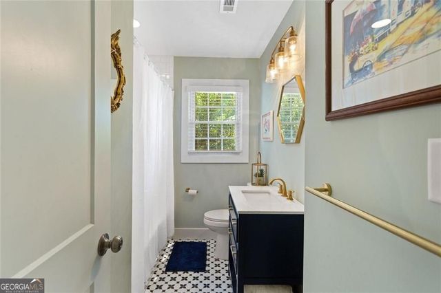 3662 Twin Oaks Drive SE, Smyrna, GA 30080