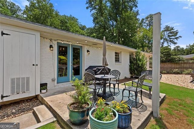 3662 Twin Oaks Drive SE, Smyrna, GA 30080
