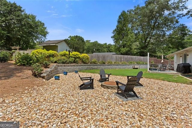 3662 Twin Oaks Drive SE, Smyrna, GA 30080