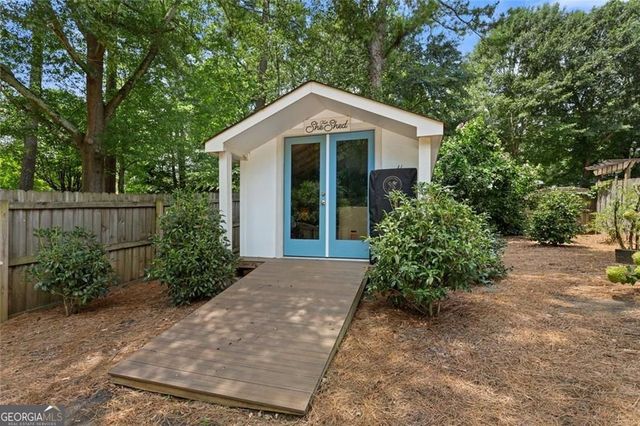 3662 Twin Oaks Drive SE, Smyrna, GA 30080