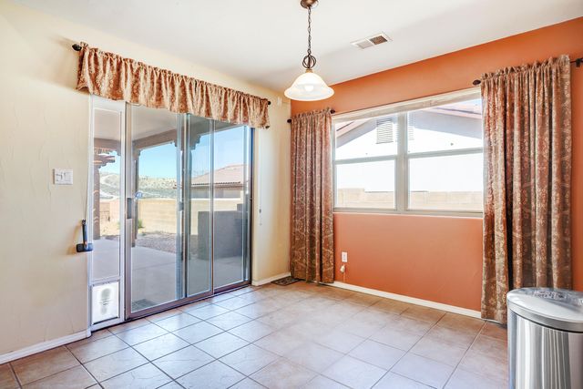 861 Loma Pinon Loop NE, Rio Rancho, NM 87144