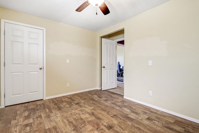 861 Loma Pinon Loop NE, Rio Rancho, NM 87144