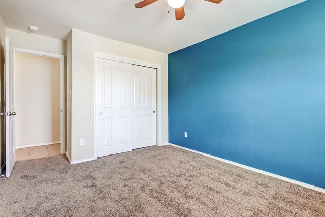 861 Loma Pinon Loop NE, Rio Rancho, NM 87144