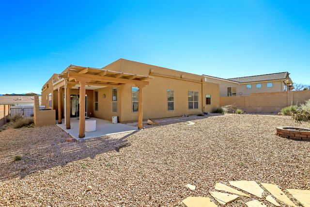 861 Loma Pinon Loop NE, Rio Rancho, NM 87144