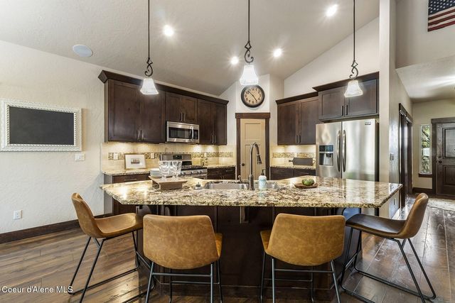 13288 N Glistening Ct, Rathdrum, ID 83858