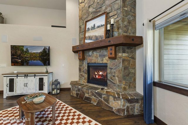 13288 N Glistening Ct, Rathdrum, ID 83858