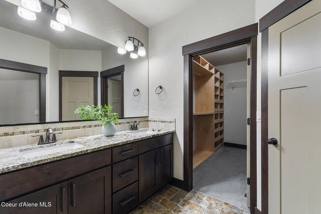 13288 N Glistening Ct, Rathdrum, ID 83858